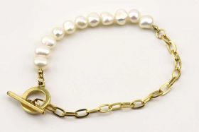 Armbånd med perler og kæde 