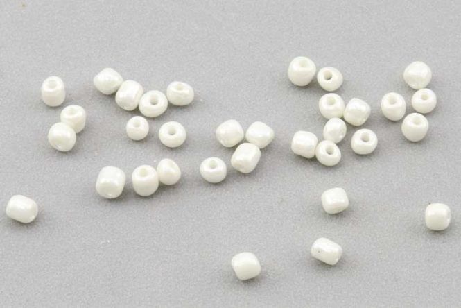 Seed beads Perle Hvid 6/0 ca.4 mm 