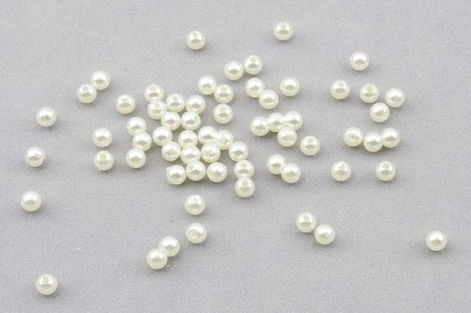 Acryl perler Creme Hvid Perlemor 4 mm - ca. 100 stk 