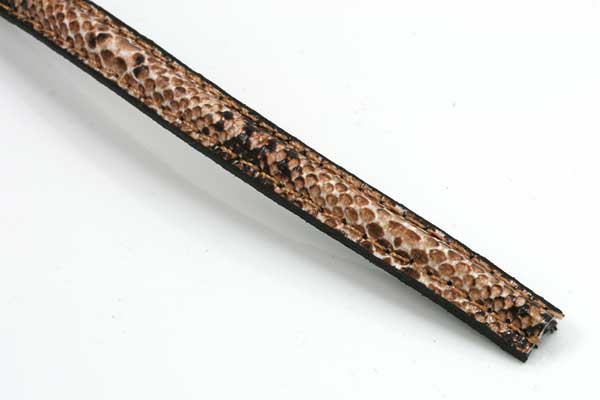 Imiteret slangeskind brun 10x5 mm 